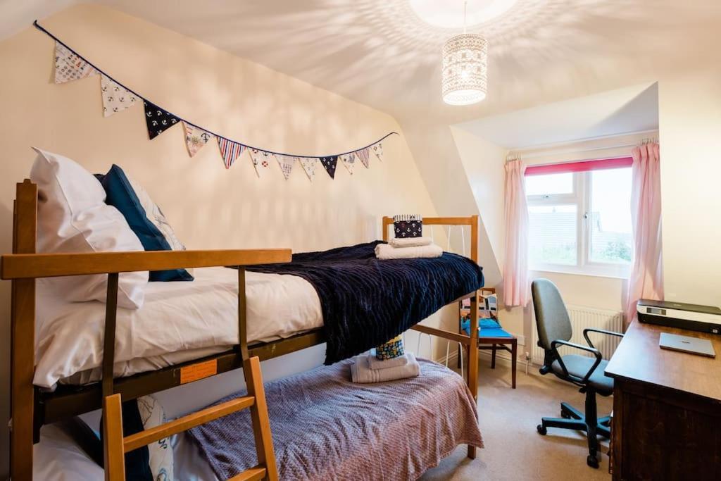 Spacious Home, Minutes Fom The Beach, Free Parking, Large Garden Area, Pets Welcome! Whitstable Luaran gambar
